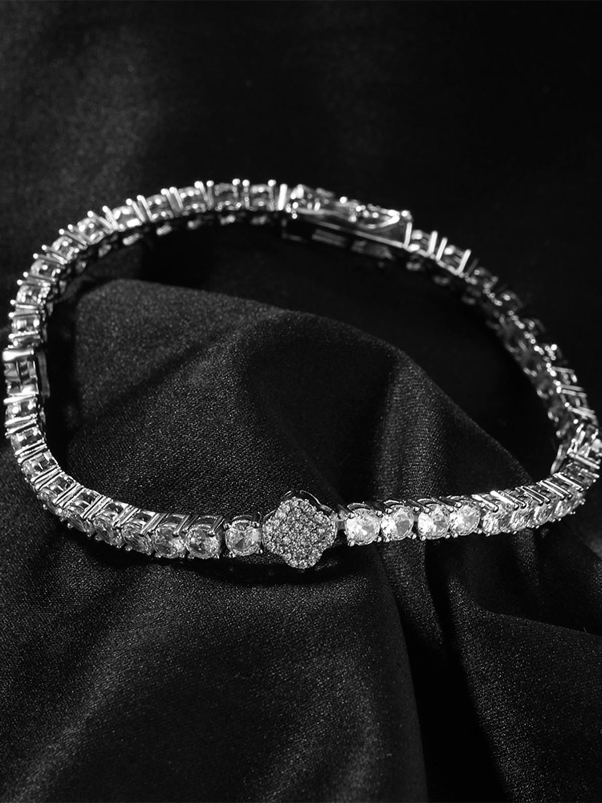 Copper-Inlaid Zircon Fully-Paved Clover Bracelet - Image 4