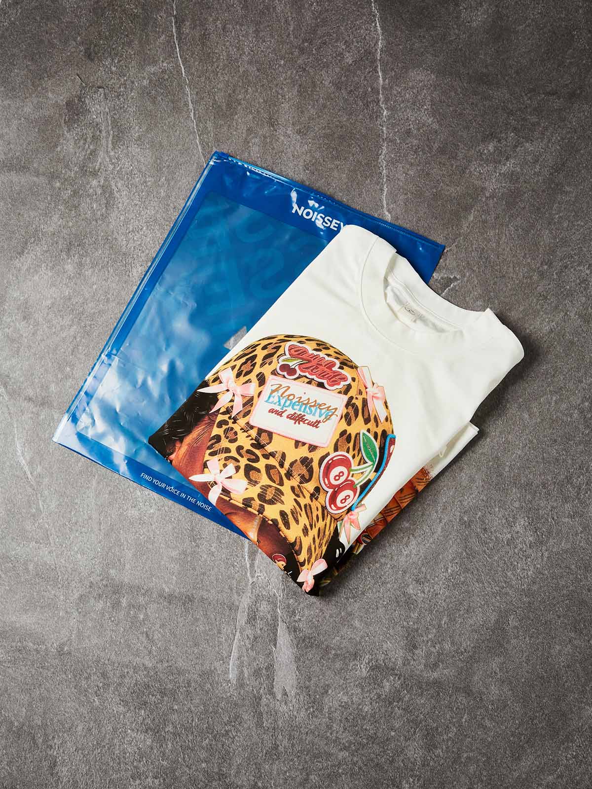 NOISSEY "DON'T FORGET TO HAVE FUN" DIY BADGE TEE - TECH COTTON - Image 8