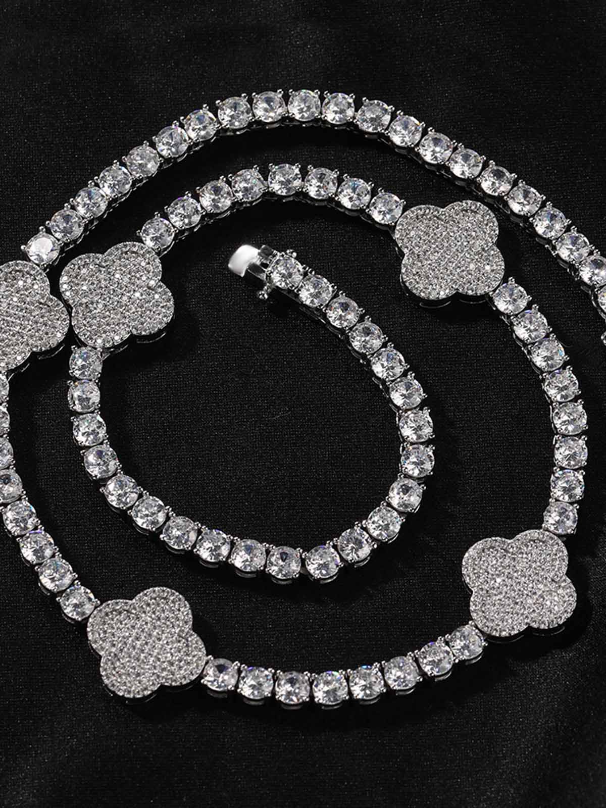 Four-Leaf Clover Hybrid Zircon Necklace & Bracelet - Image 7