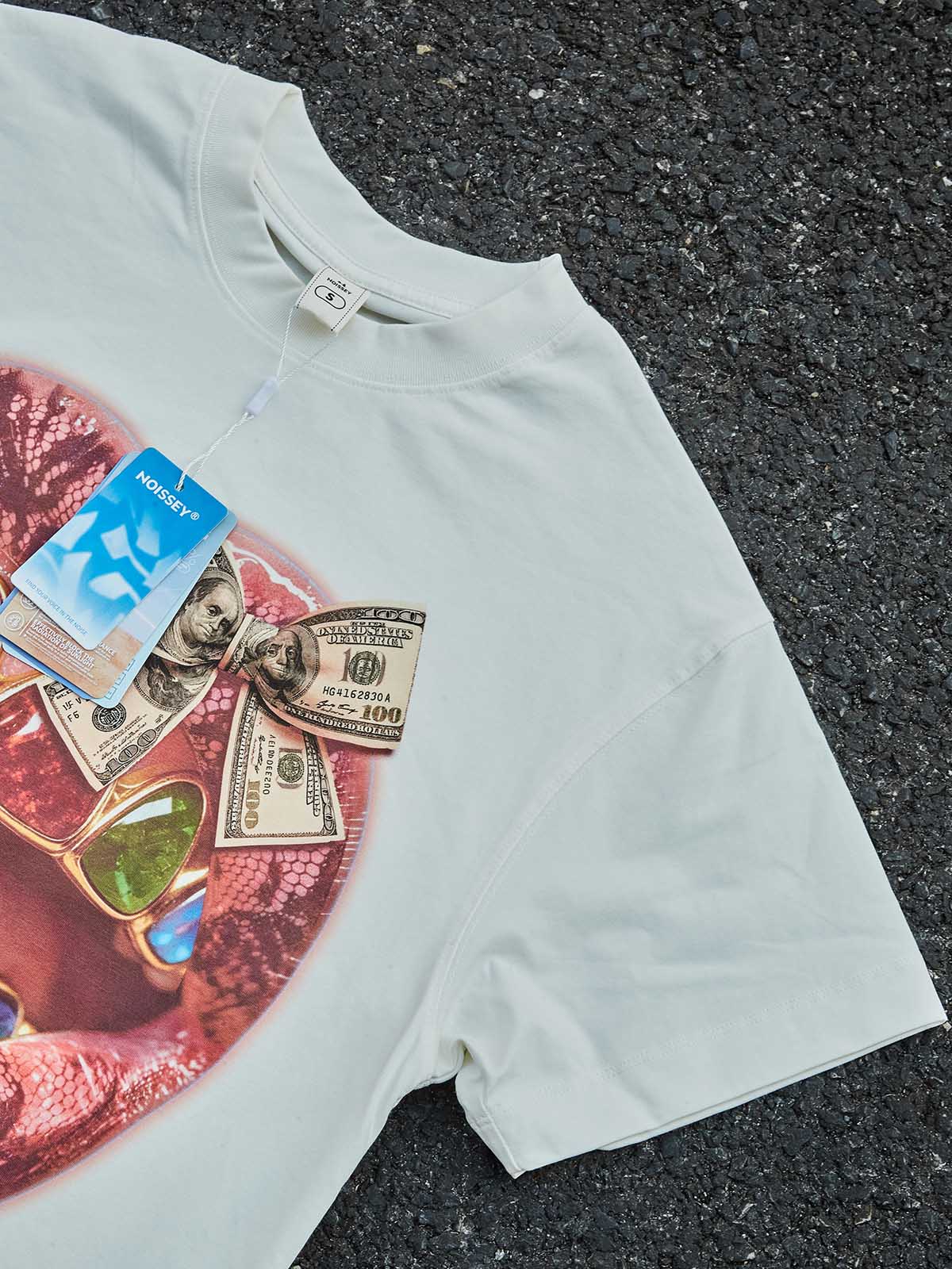 Lace Banknote Inspired Colorful Lip Diamond Art Print Streetwear Graphic T-Shirt - Image 9