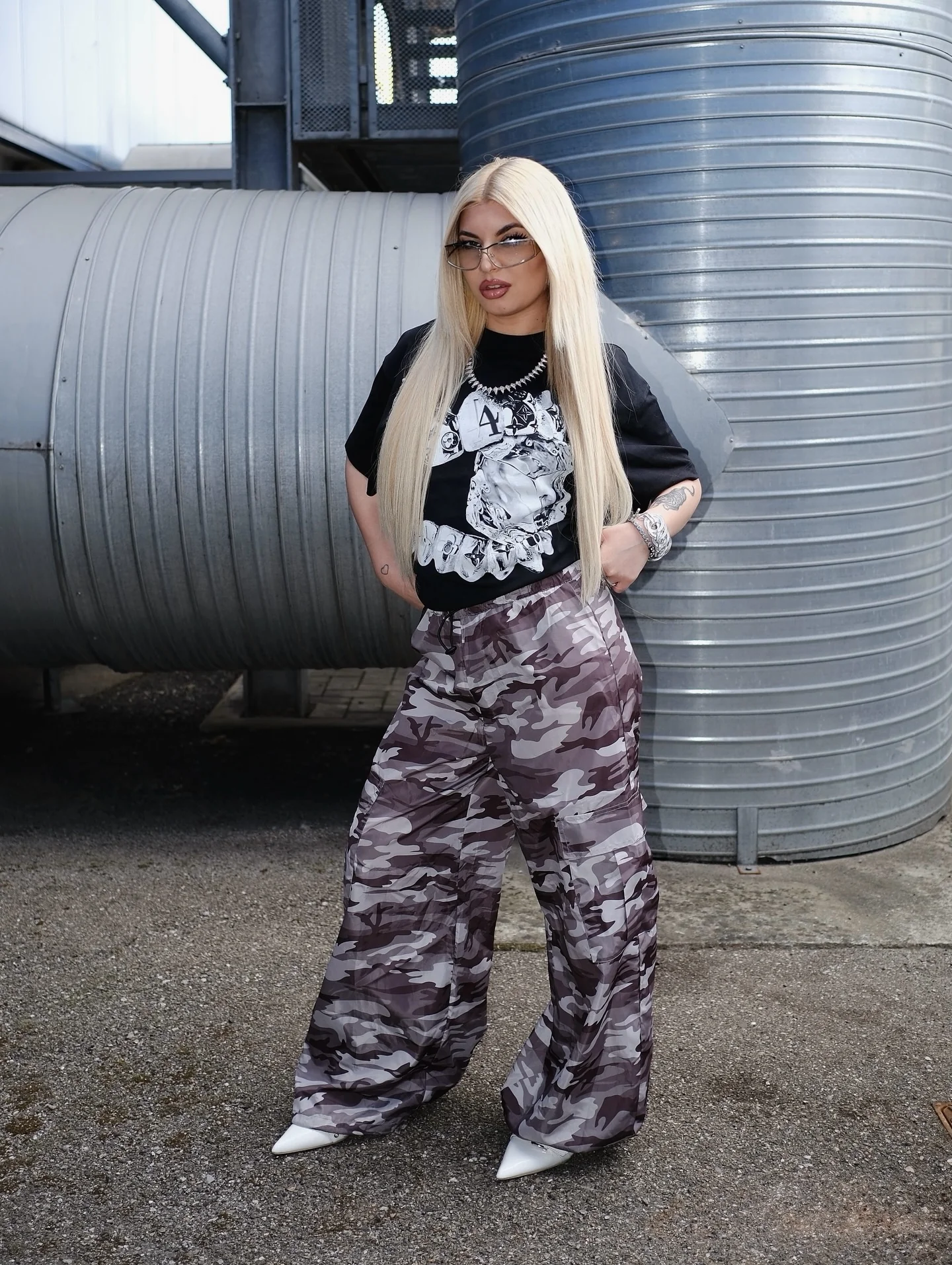 NOISSEY "Liquid Chrome" Monogram Grillz Cooling Oversize Tee - Black - Image 6