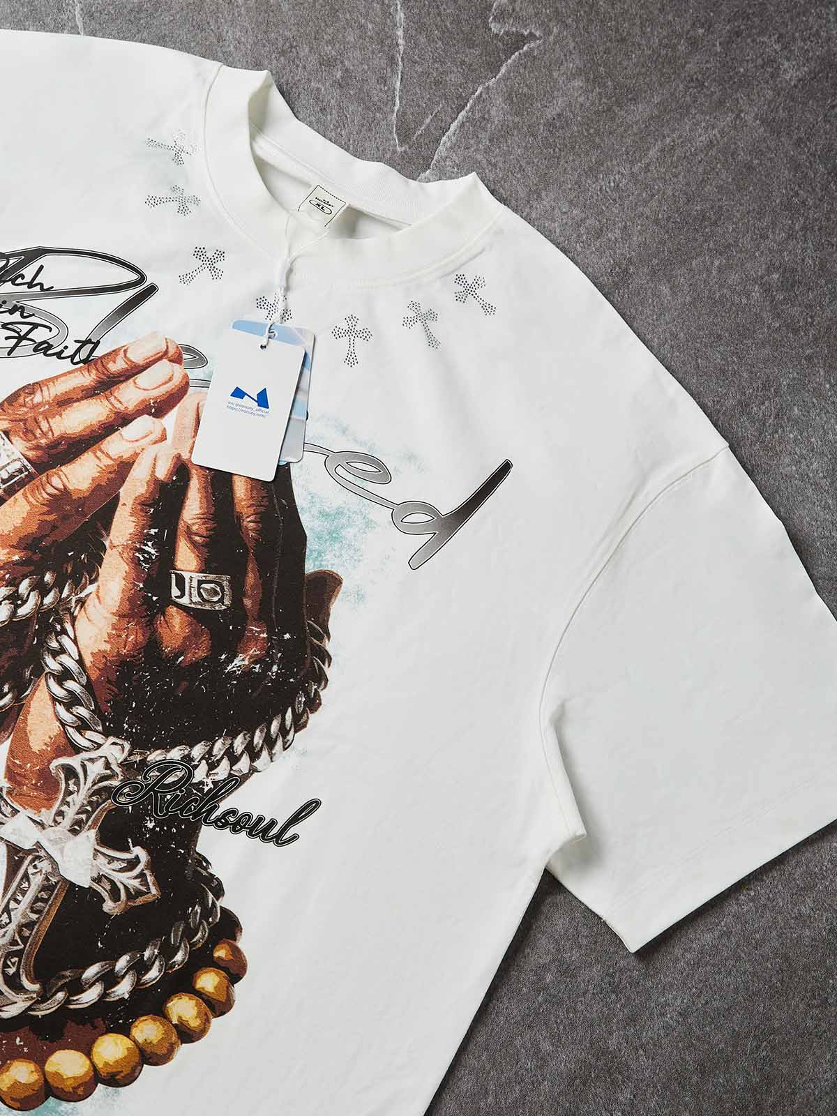 NOISSEY "Blessed Rich Soul" Praying Hands & Rosary Graphic DIY Rhinestone T-Shirt - Image 3