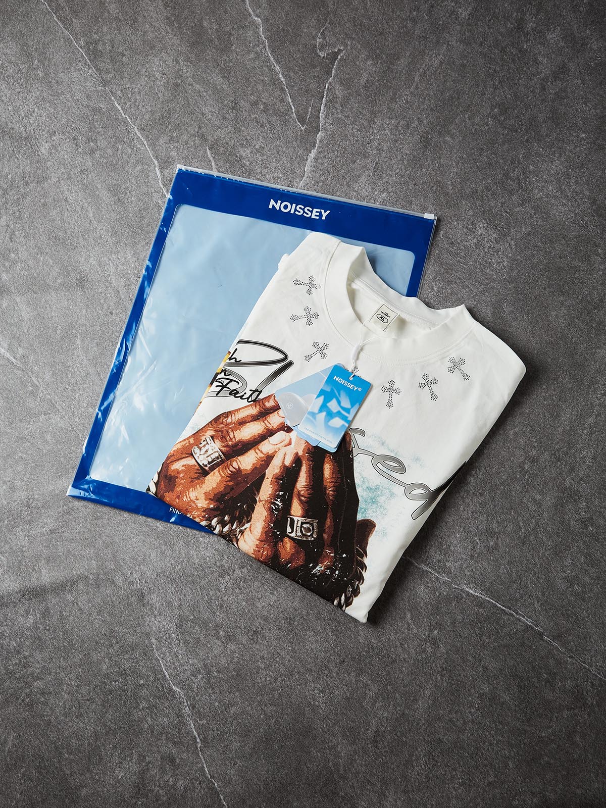 NOISSEY "Blessed Rich Soul" Praying Hands & Rosary Graphic DIY Rhinestone T-Shirt - Image 5