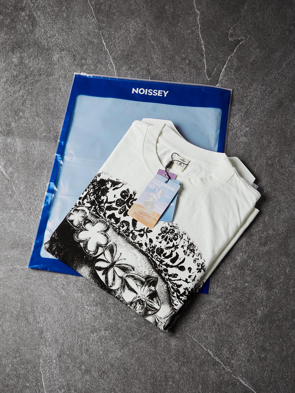 NOISSEY Floral Sketch Lips Metallic Grillz Short Sleeve T-Shirt - White - Image 7