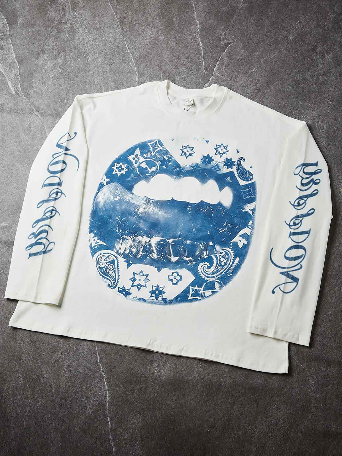 NOISSEY "Hustle" Blue Paisley Lip Graphic Long Sleeve - White/Ice Blue - Image 3