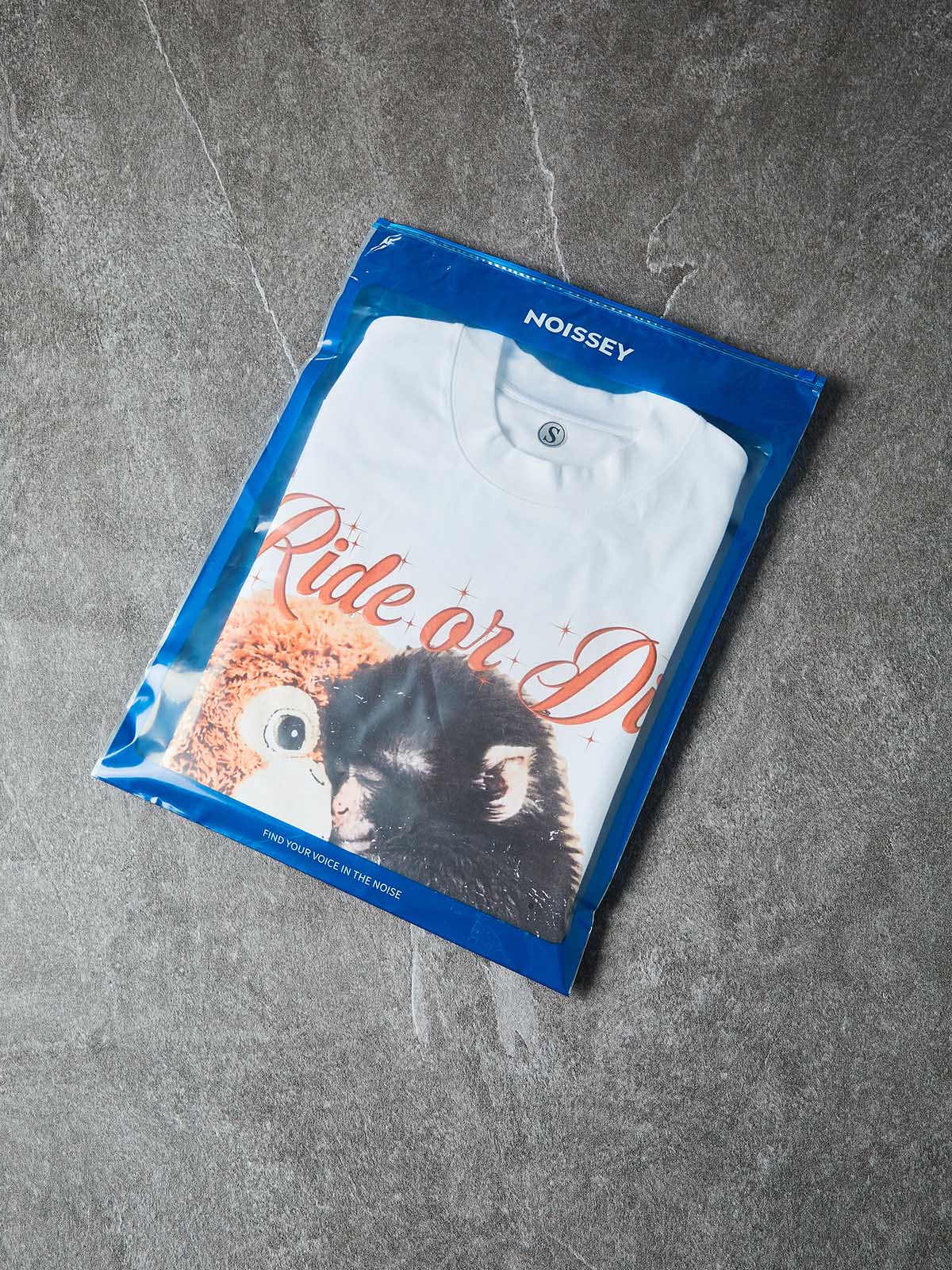 NOISSEY RIDE OR DIE - LONELY MONKEY HUG ART TEE - Image 6