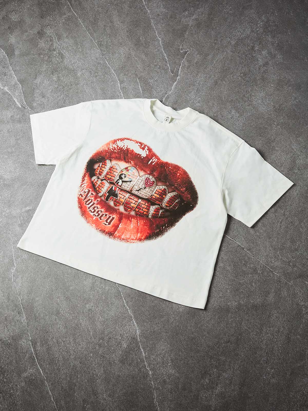 NOISSEY "Urban Heart" Brick Wall & Love Heart Grill Art Print T-Shirt - Racing White - Image 6