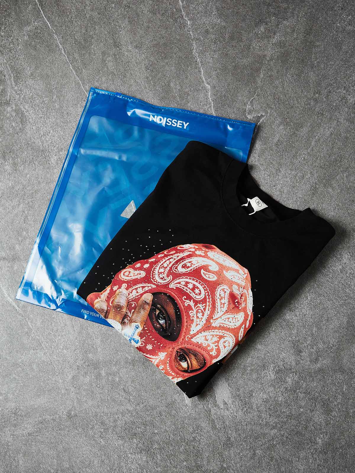 NOISSEY RED PAISLEY BALACLAVA - SHIMMERING JEWEL ART OVERSIZED TEE - Image 9
