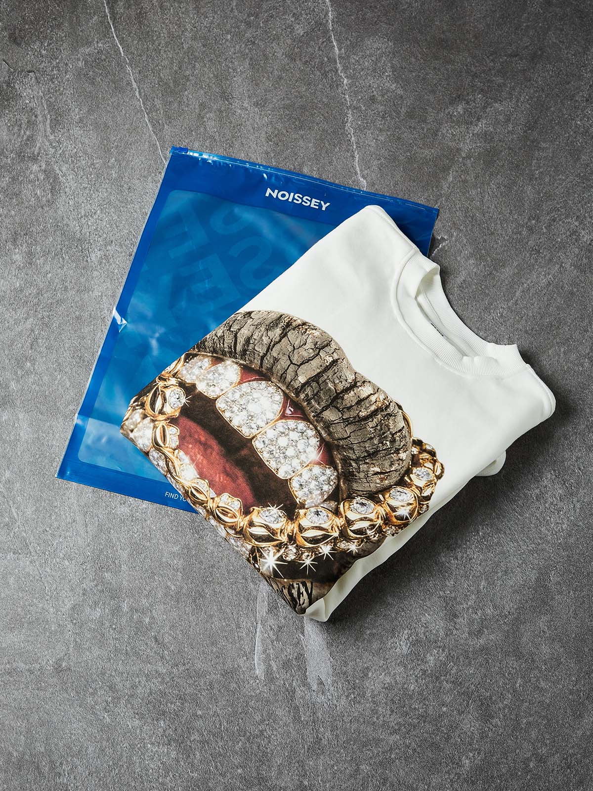 NOISSEY GOLD CHAIN GRILLS - ICED OUT TREE CAMO LONG SLEEVE - Image 5